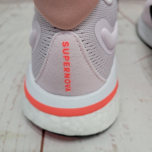 Adidas sneakers running and athletic Women's Size 7 1/2 pink - Picture 7 of 9